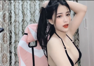 Em hot girl việt nam Kaa Mii live trực tiếp gọi vốn